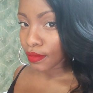 Meet your Posher, Anita